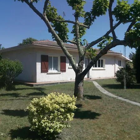 בית נופש Maison Pour En Famille *